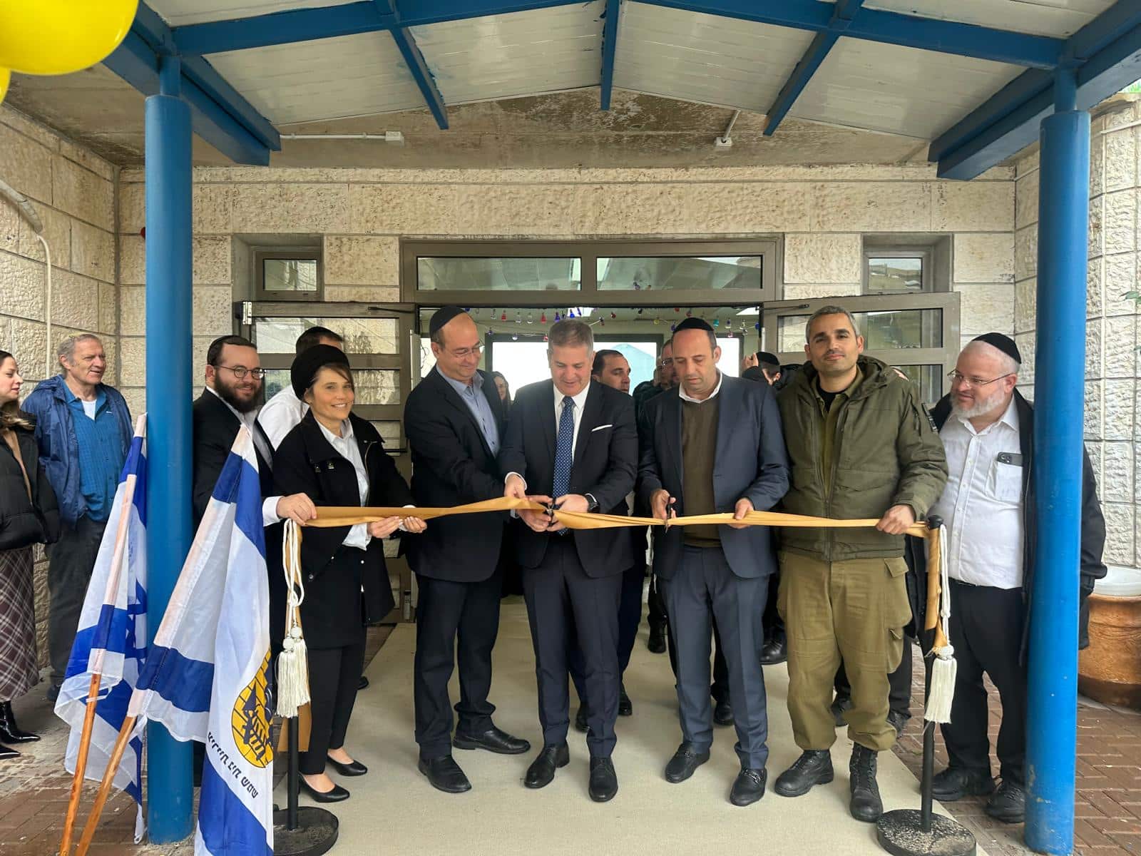 אחרי שנים בקרוונים: בתי הספר "שירו למלך" ו"אשירה" יעברו למבנים קבועים