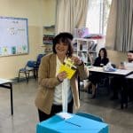 אחרי כשנתיים: תושב העיר מואשם בהשחתת שלט של עליזה בלוך