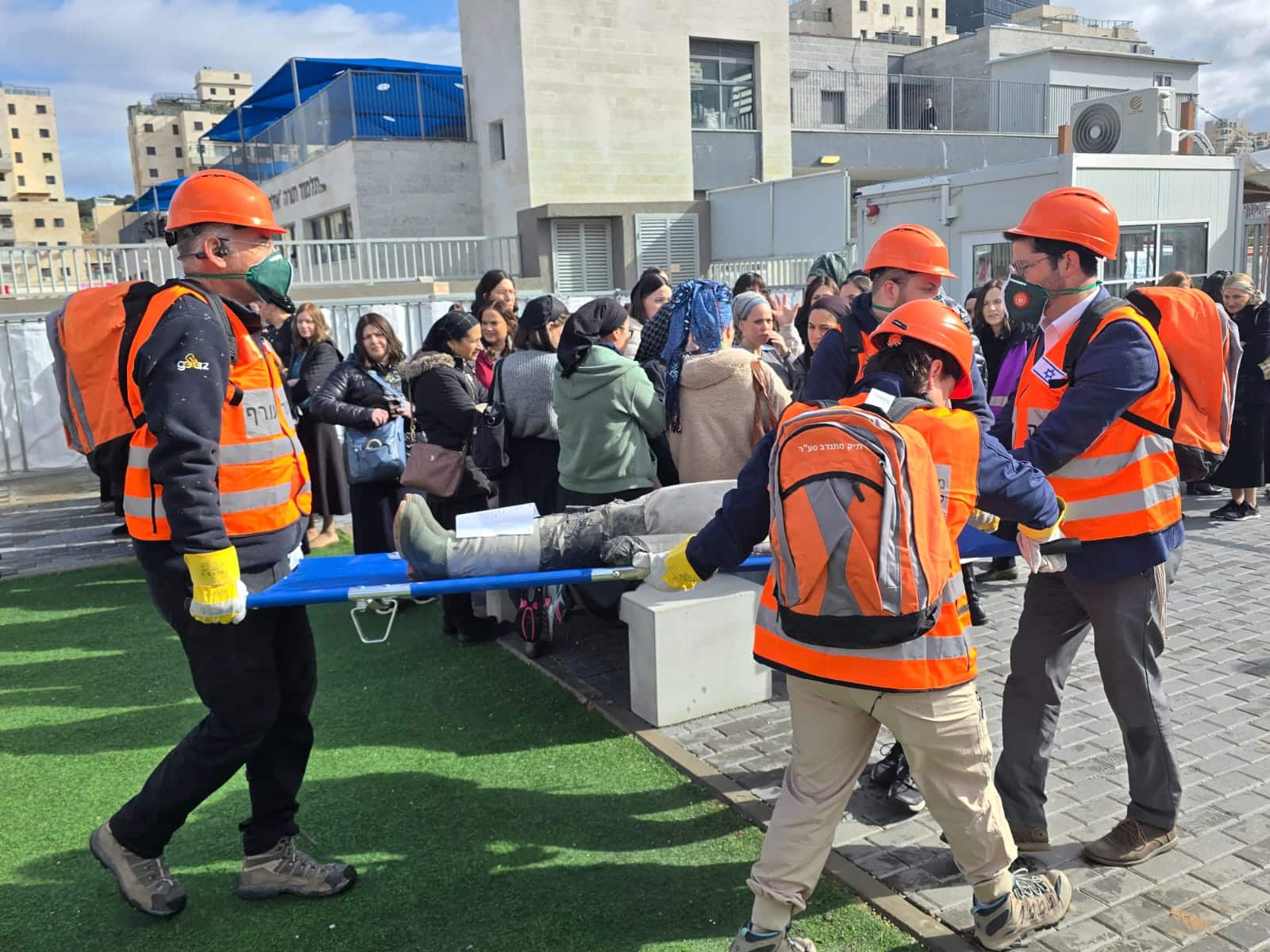 נערכים לרעידת אדמה