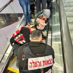 איזה מפחיד: רגלה של תינוקת נתקעה במדרגות הנעות