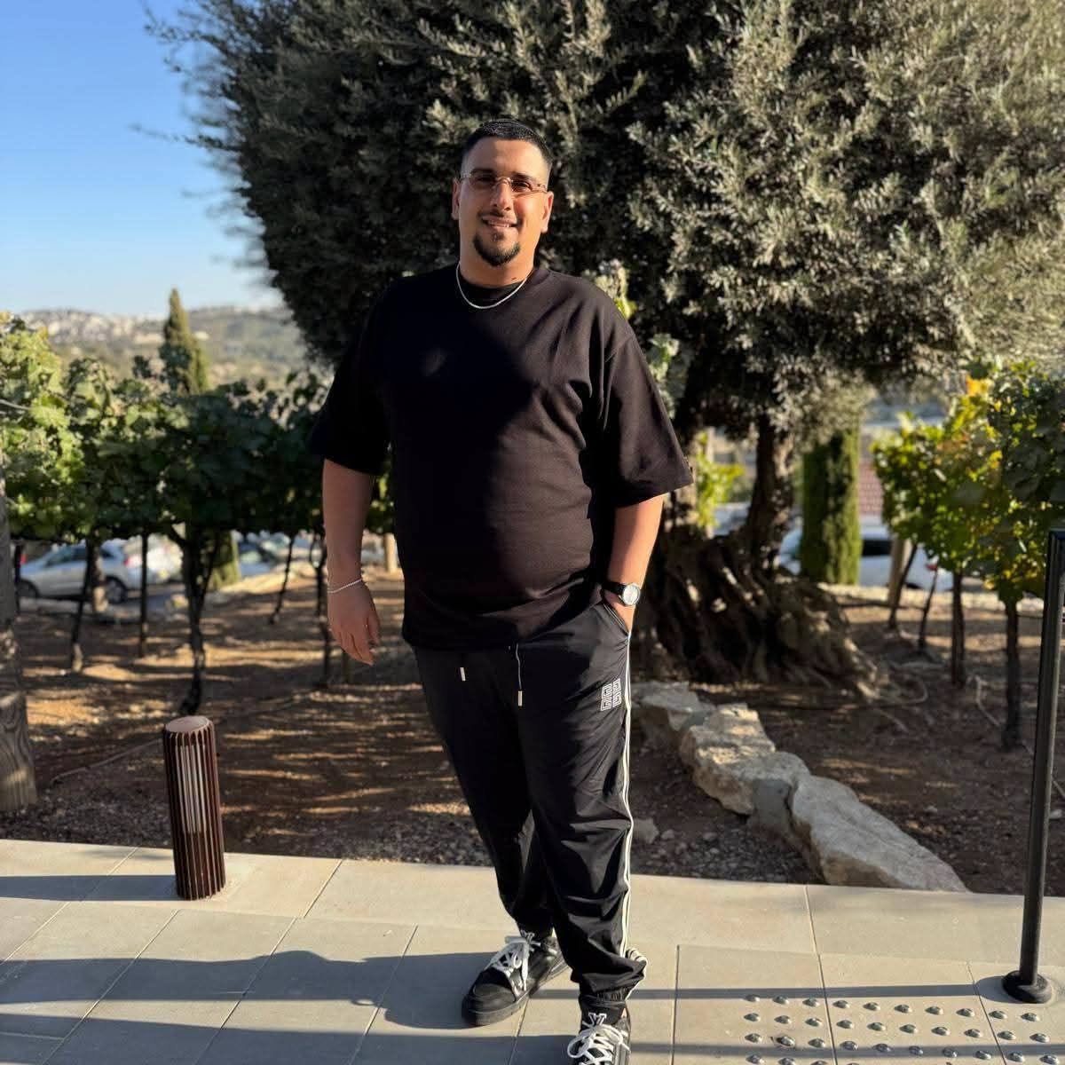 דניאל חוגג