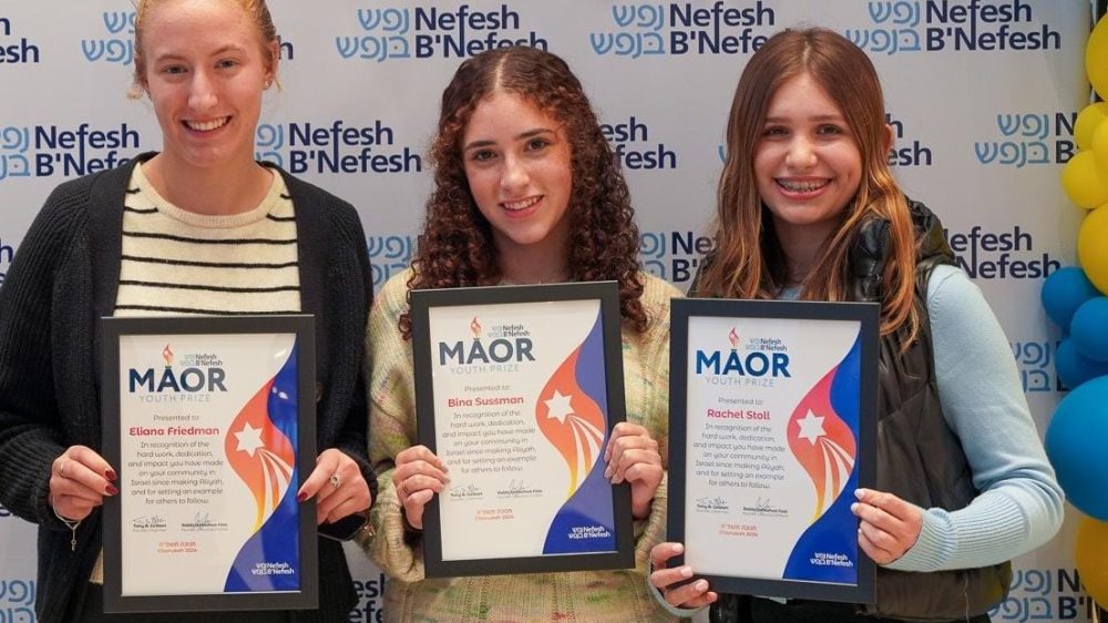 28b735f3-e7b4-4dba-b929-fa654931eea2