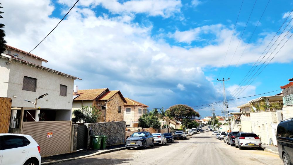 4ff9e13b-1bce-444e-a7b2-58d22c9e93f7