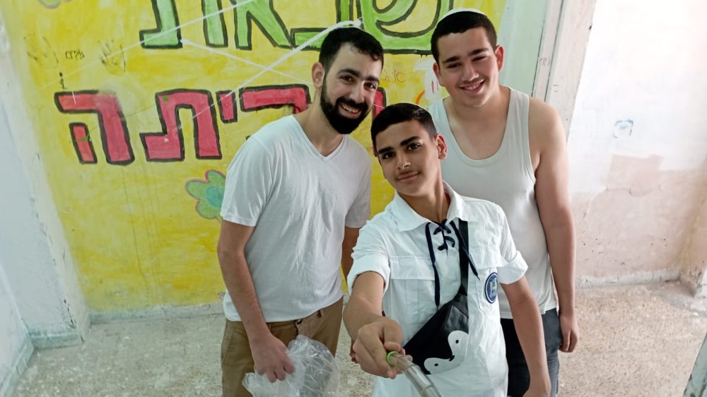 e375df7c-169a-4159-b1f8-061878bc4c18