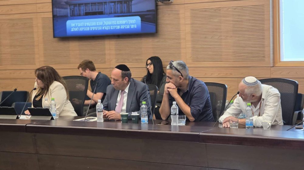 איבדו את בתיהם