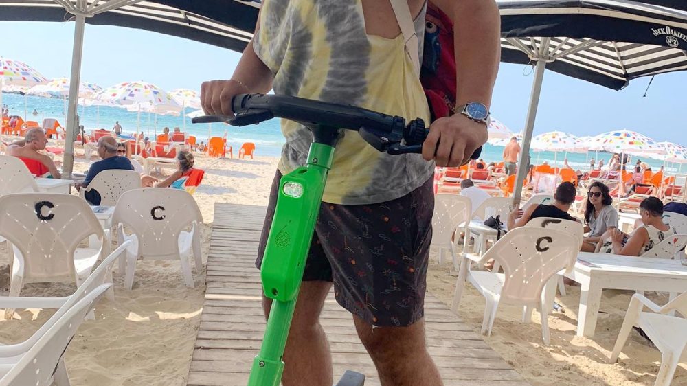 אליאור אליהו