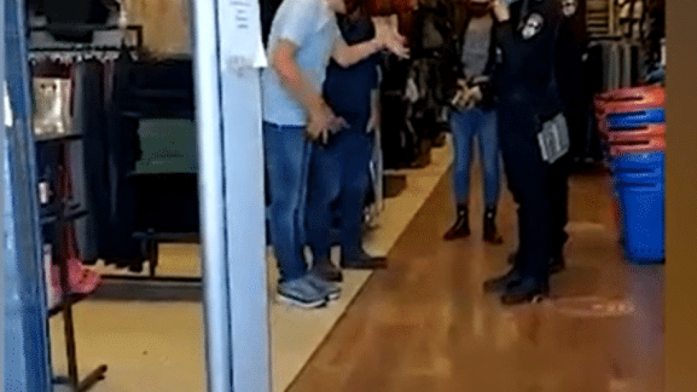 העסקים פתחו