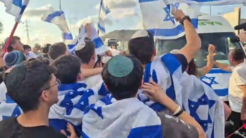 כיכר החטופים