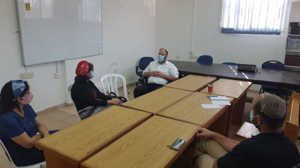 המפגש שנערך בין העירייה לנציגי המכינה