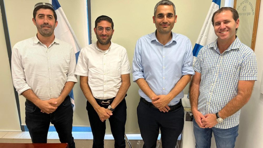 מנהלי מתנסים