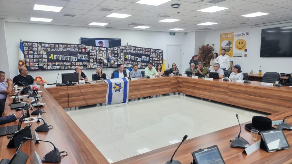 משפחות החטופים