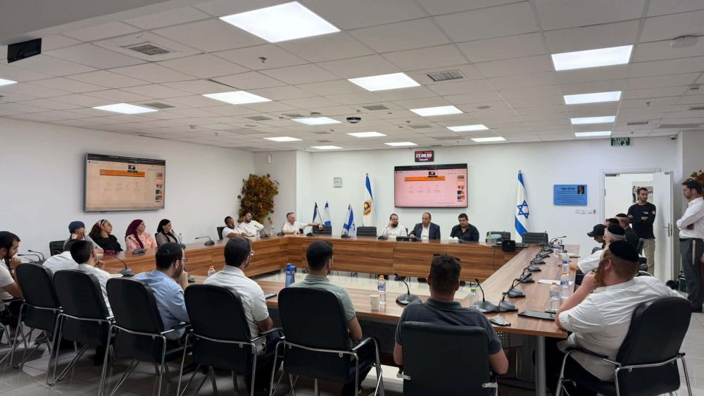 מתנדבים