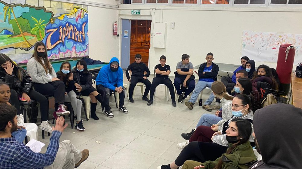 פברואר יוצא מהכלל