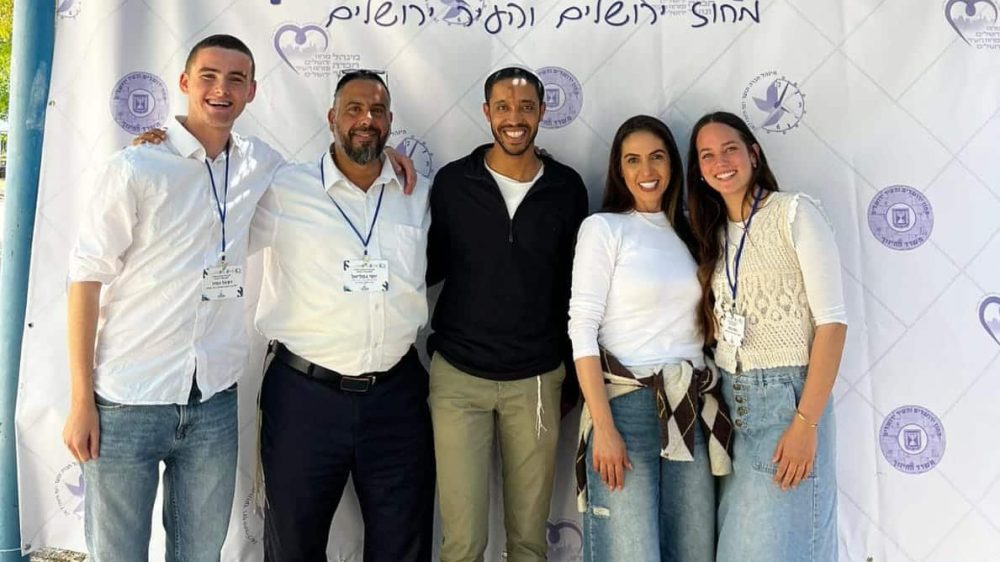 פעיל מצטיין