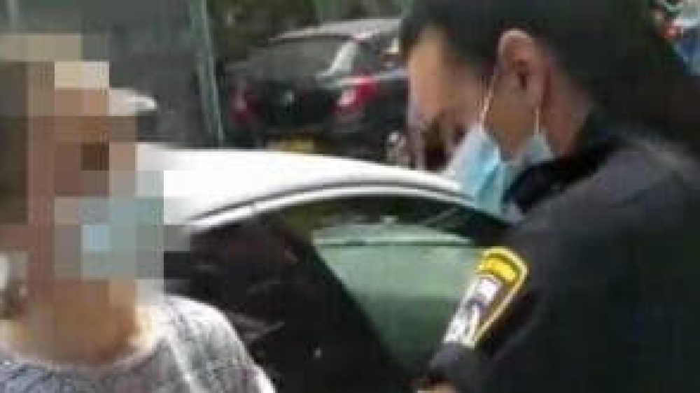 תקיפת שוטרים